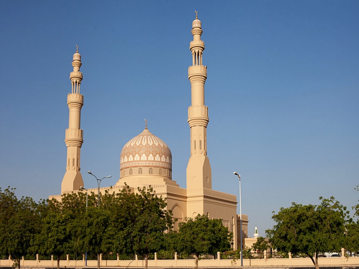 Al Buraimi city is famous for its vital strategic and commercial location 2