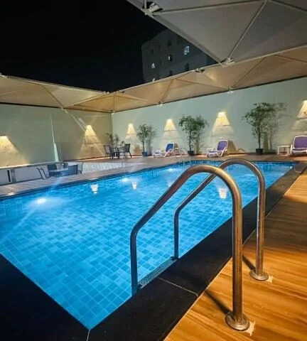 Arkan Al Barzah Hotel Apartment offers hotel rooms and larger apartments in Sur with an outdoor pool, fitness facilities and